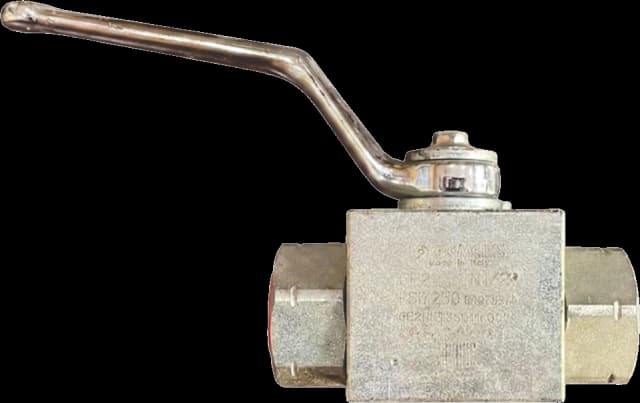 Industrial quarter-turn ball valve with lever handle